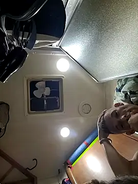 ILUV2TUCHMYKITTY online show from 09/13/25, 10:04