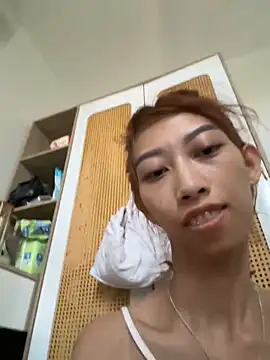 Snapshot of cave18hot chatting on 03/13/25, 12:27 cave18hot online show from 03/13/25, 12:27