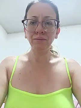 Snapshot of miss_hanna07 chatting on 10/11/25, 11:20 miss hanna07 online show from 10/11/25, 11:20