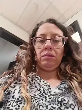 Snapshot of miss_hanna07 chatting on 10/27/25, 04:22 miss hanna07 online show from 10/27/25, 04:22