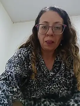 Snapshot of miss_hanna07 chatting on 10/28/25, 04:27 miss hanna07 online show from 10/28/25, 04:27