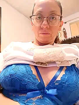 Snapshot of miss_hanna07 chatting on 10/28/25, 04:53 miss hanna07 online show from 10/28/25, 04:53