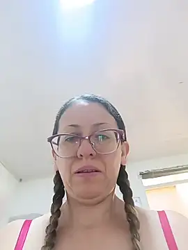 Snapshot of miss_hanna07 chatting on 11/05/25, 05:35 miss hanna07 online show from 11/05/25, 05:35