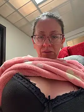 Snapshot of miss_hanna07 chatting on 11/07/25, 03:23 miss hanna07 online show from 11/07/25, 03:23