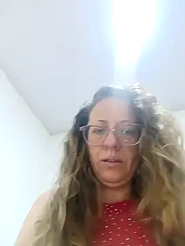 Snapshot of miss_hanna07 chatting on 11/12/25, 11:21 miss hanna07 online show from 11/12/25, 11:21