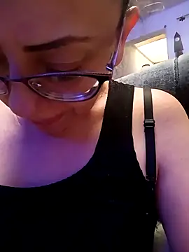 Snapshot of miss_hanna07 chatting on 11/17/25, 09:42 miss hanna07 online show from 11/17/25, 09:42