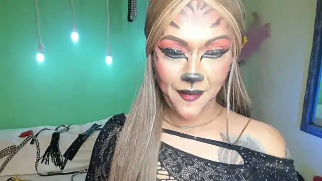 Snapshot of angelina_james_ chatting on 10/13/25, 03:56 angelina james online show from 10/13/25, 03:56