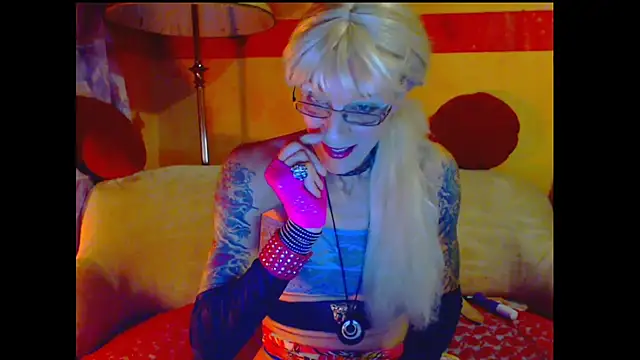 cuxladyboy online show from 12/15/24, 10:47