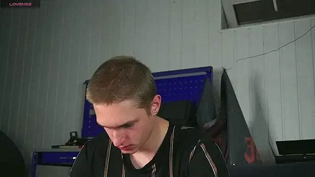 dustyn fox online show from 10/07/25, 04:37