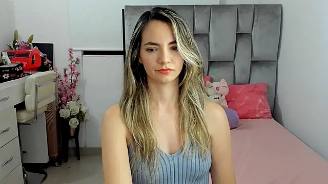 baby-miah online show from 10/10/25, 02:21