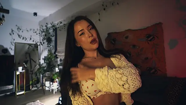 Leona Mell online show from 10/10/25, 11:04