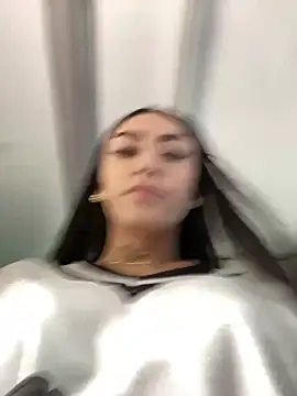 Effy Bonny online show from 12/18/24, 05:42