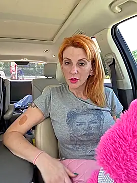 Snapshot of MissyRoulette chatting on 09/09/25, 05:01 MissyRoulette online show from 09/09/25, 05:01