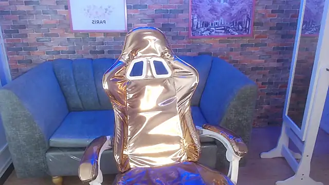 Snapshot of Laurita_b chatting on 01/29/25, 11:04 Laurita b online show from 01/29/25, 11:04