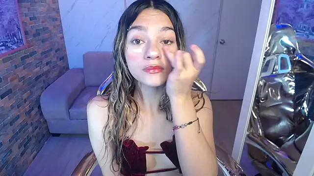 Snapshot of Laurita_b chatting on 09/20/25, 07:59 Laurita b online show from 09/20/25, 07:59