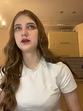 MollyDolle online show from 12/21/24, 10:19