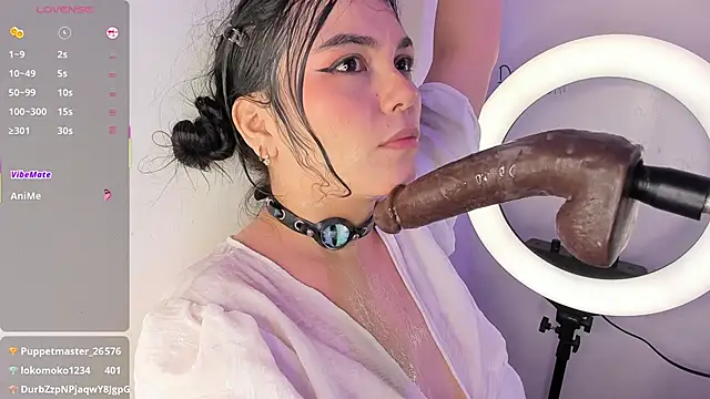 Snapshot of Honey_Jenny_1 chatting on 02/26/25, 04:36 Honey Jenny 1 online show from 02/26/25, 04:36