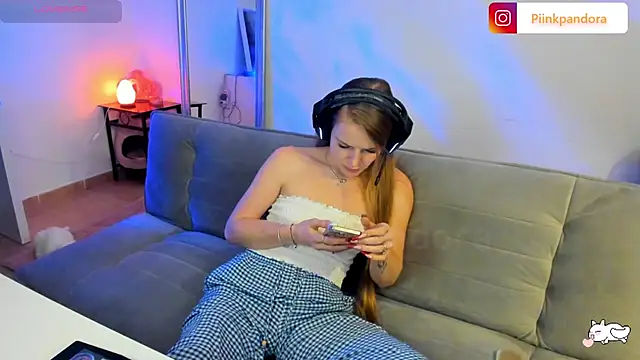 Piinkpandora online show from 12/19/24, 09:38