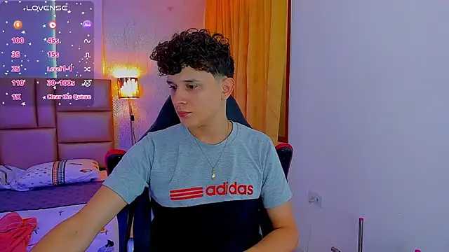 Nathan Bluee online show from 02/19/25, 01:50