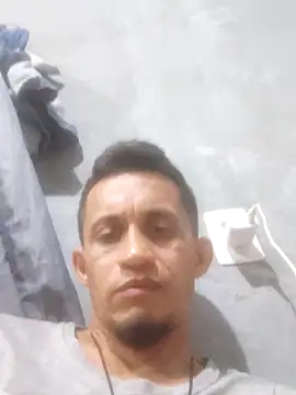 Snapshot of dotado20robson chatting on 11/11/25, 12:10 dotado20robson online show from 11/11/25, 12:10