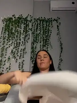 MiaNell online show from 10/14/25, 10:10