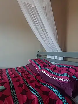 Snapshot of Missmesexycouple69 chatting on 09/22/25, 12:29 Missmesexycouple69 online show from 09/22/25, 12:29