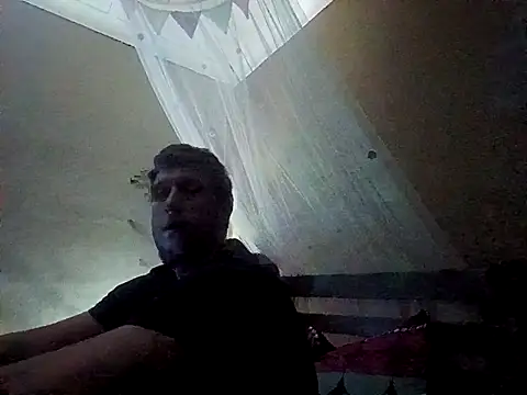 Snapshot of Missmesexycouple69 chatting on 10/01/25, 07:31 Missmesexycouple69 online show from 10/01/25, 07:31