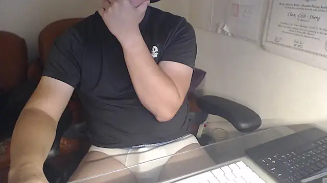 chih515 online show from 12/04/24, 01:14