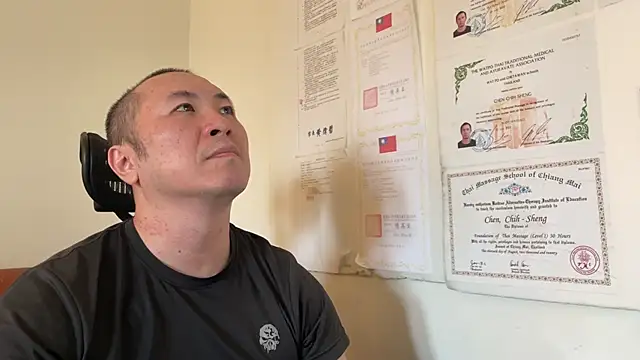 chih515 online show from 12/07/24, 06:43