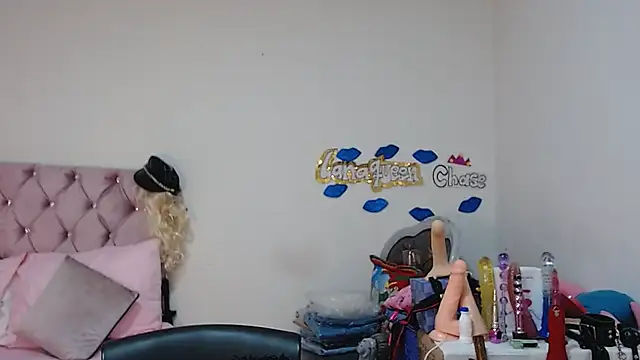 Snapshot of lanaqueen699 chatting on 12/31/24, 12:25 lanaqueen699 online show from 12/31/24, 12:25