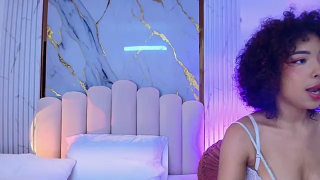 OSHUN  online show from 02/04/25, 11:49