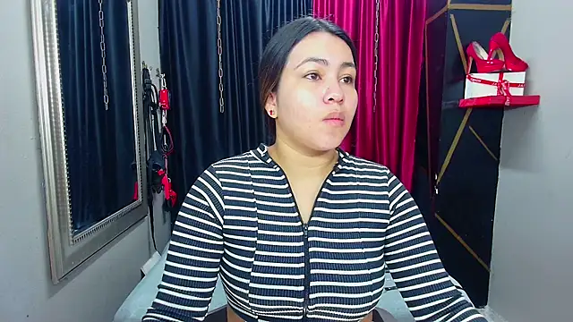 Snapshot of AmorMia chatting on 03/15/25, 12:45 AmorMia online show from 03/15/25, 12:45