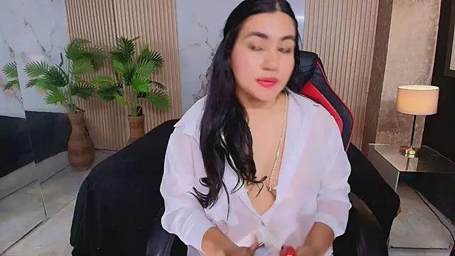 AmorMia online show from 11/04/25, 07:46