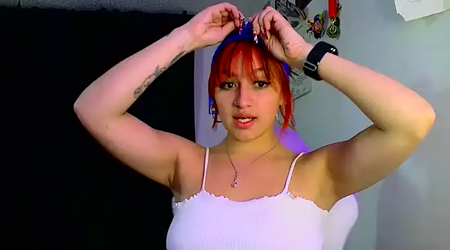 Snapshot of lucycherry__ chatting on 02/04/25, 03:00 lucycherry online show from 02/04/25, 03:00
