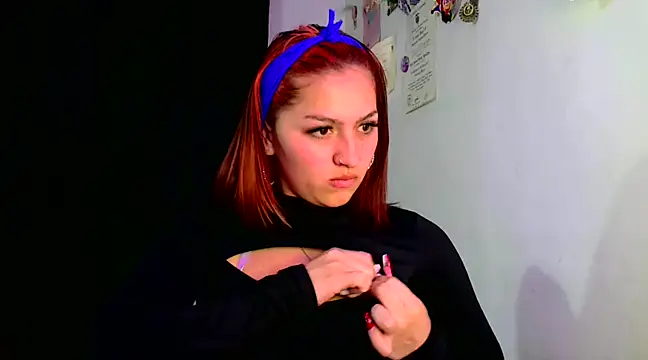Snapshot of lucycherry__ chatting on 02/05/25, 01:15 lucycherry online show from 02/05/25, 01:15