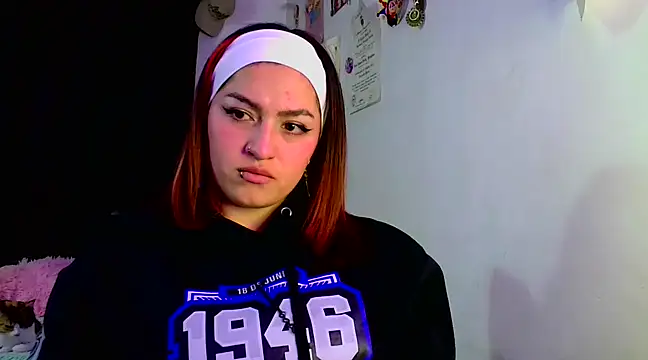 Snapshot of lucycherry__ chatting on 03/06/25, 03:46 lucycherry online show from 03/06/25, 03:46