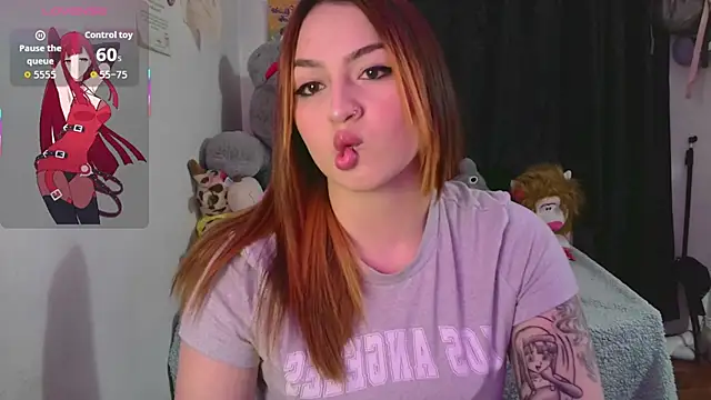 Snapshot of lucycherry__ chatting on 09/11/25, 02:11 lucycherry online show from 09/11/25, 02:11