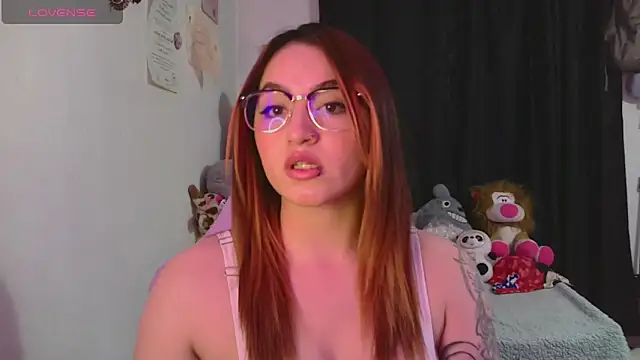 Snapshot of lucycherry__ chatting on 09/16/25, 03:29 lucycherry online show from 09/16/25, 03:29