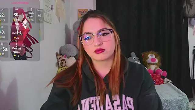Snapshot of lucycherry__ chatting on 09/17/25, 03:19 lucycherry online show from 09/17/25, 03:19