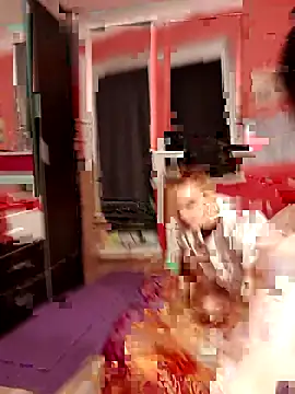 Moon Lollie  online show from 09/13/25, 10:09