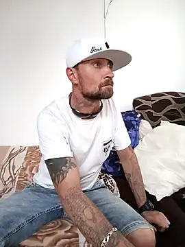 Snapshot of Diabel86 chatting on 09/11/25, 04:51 Diabel86 online show from 09/11/25, 04:51