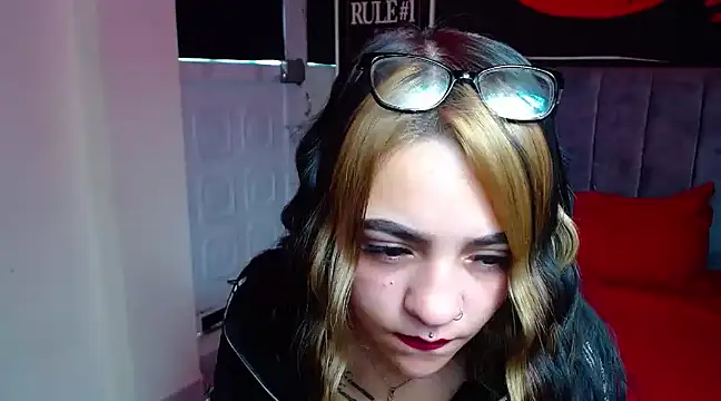 Violettasquirt online show from 01/22/25, 02:14