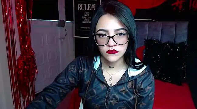 Violettasquirt online show from 03/17/25, 01:50