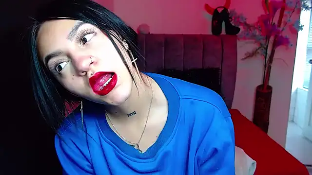 Violettasquirt online show from 09/15/25, 02:06