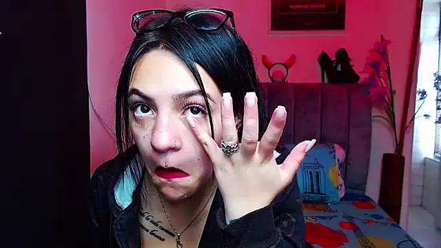 Violettasquirt online show from 10/04/25, 01:20