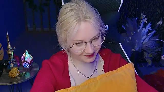 Snapshot of NancyMartinez chatting on 02/19/25, 11:17 NancyMartinez online show from 02/19/25, 11:17