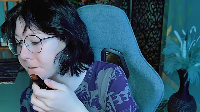 NancyMartinez online show from 10/08/25, 05:05