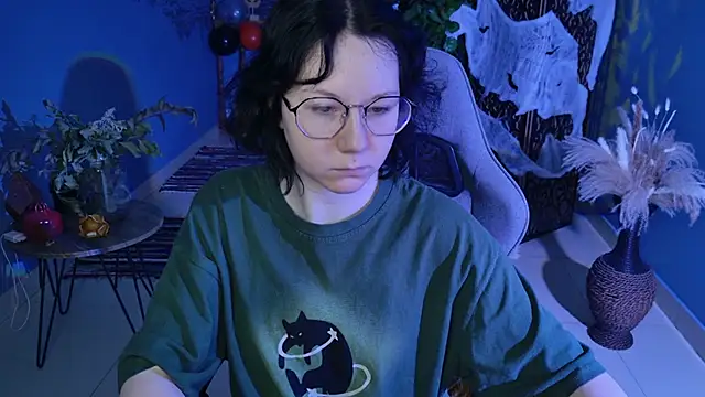 NancyMartinez online show from 10/24/25, 05:04