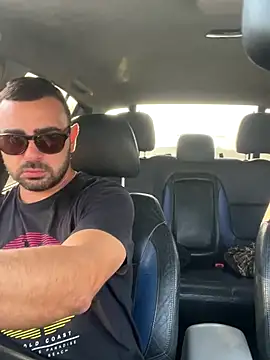 Snapshot of petan33 chatting on 11/10/25, 12:59 petan33 online show from 11/10/25, 12:59