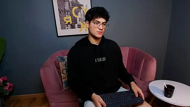 Snapshot of Mark_Evans1_ chatting on 03/12/25, 07:38 Mark Evans1  online show from 03/12/25, 07:38